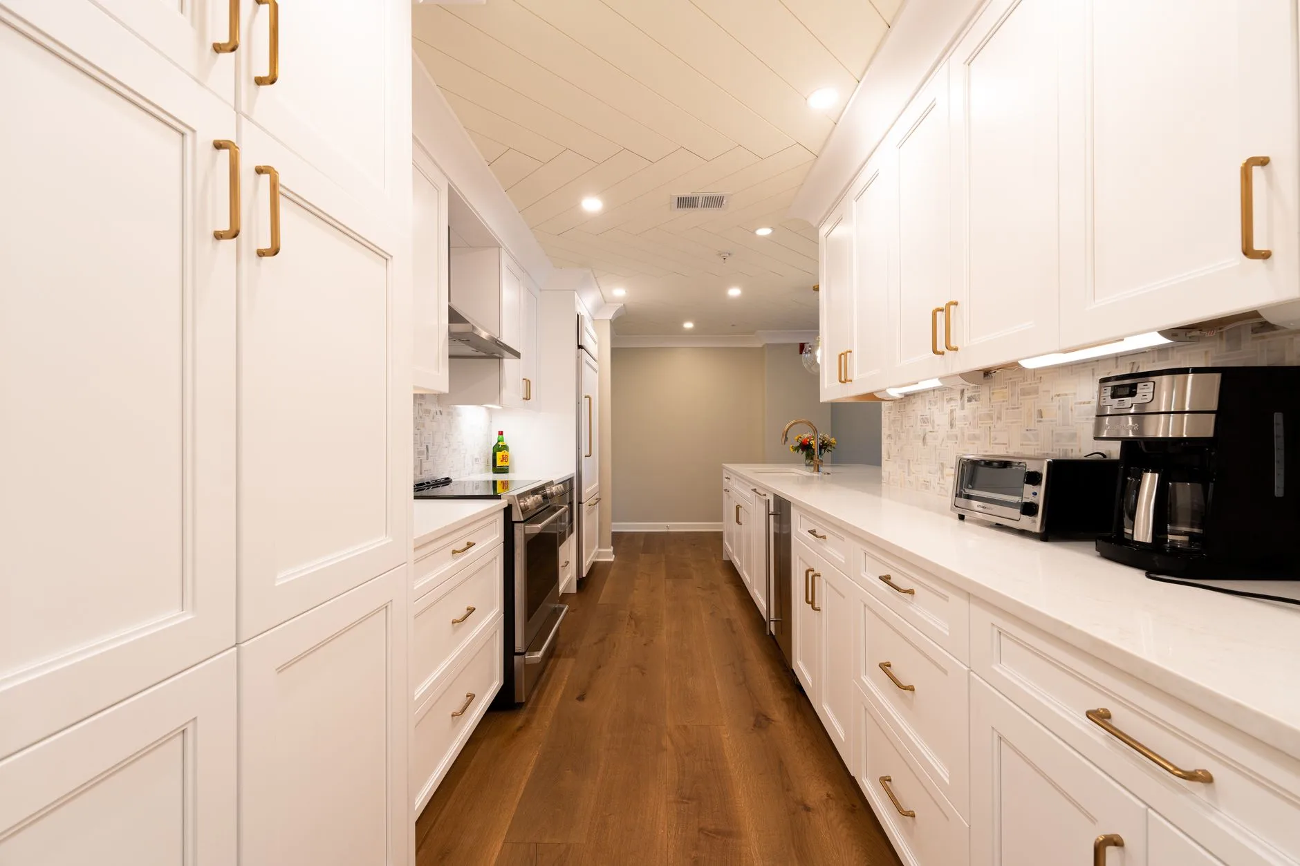 Kitchen cabinet installation